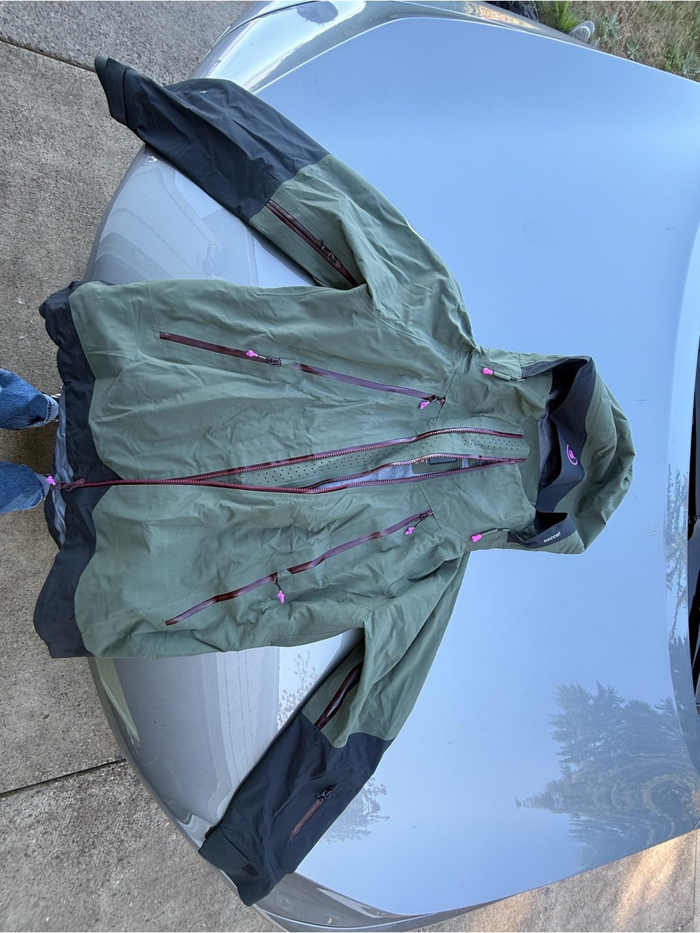 NWOT GORTEX Hooded Ski Jacket AND Pants Accents